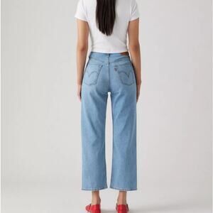 Levi's Premium Ribcage Straight Ankle Button Fly Light Wash Jeans Women size 29